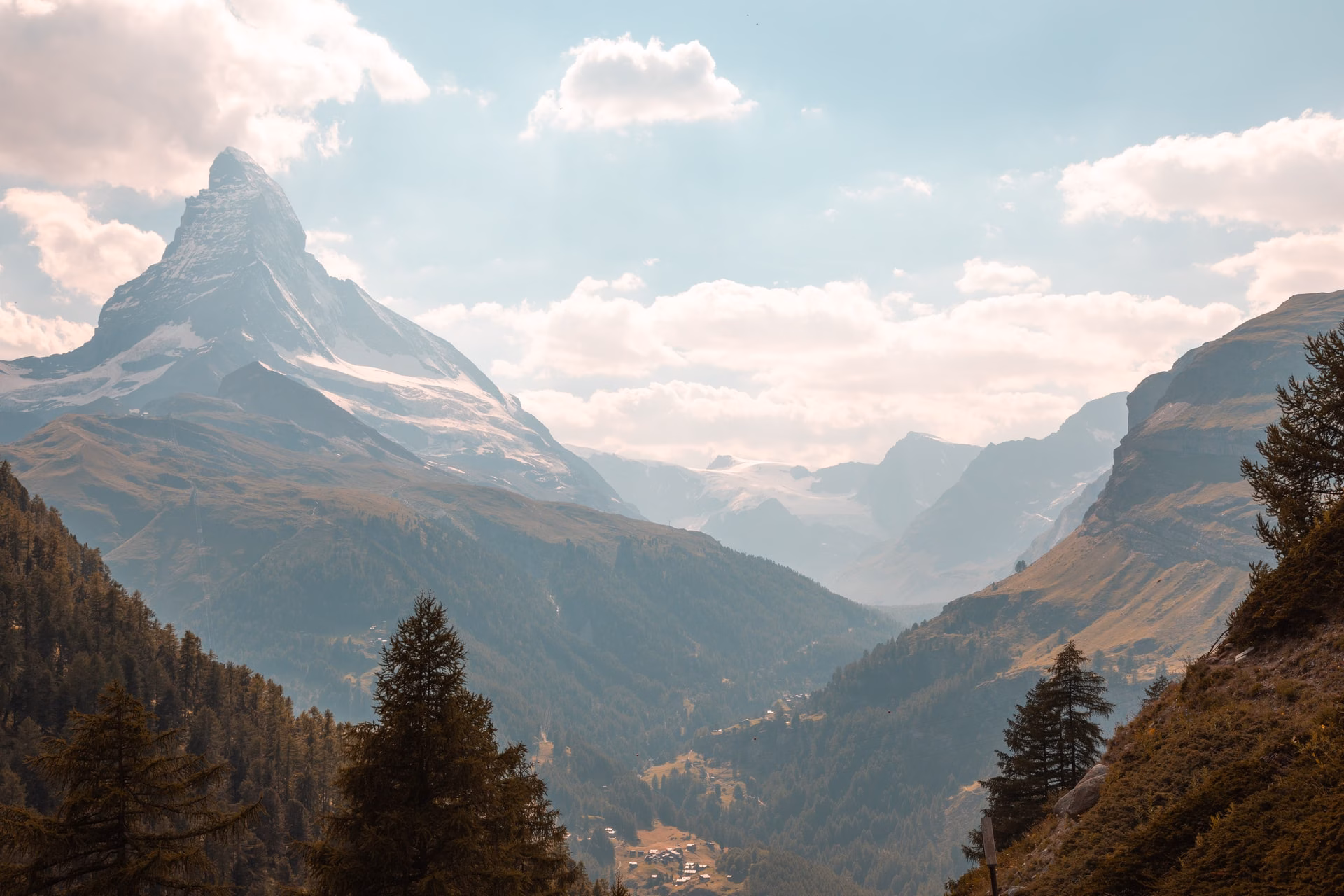 best remote work apps and tools for teams - featured image